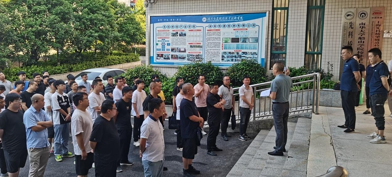 Nhân viên thử nghiệm kỹ thuật đường sắt của Trung tâm Đào tạo TechRails đã tham gia đào tạo thực hành tại cơ sở thực hành củ